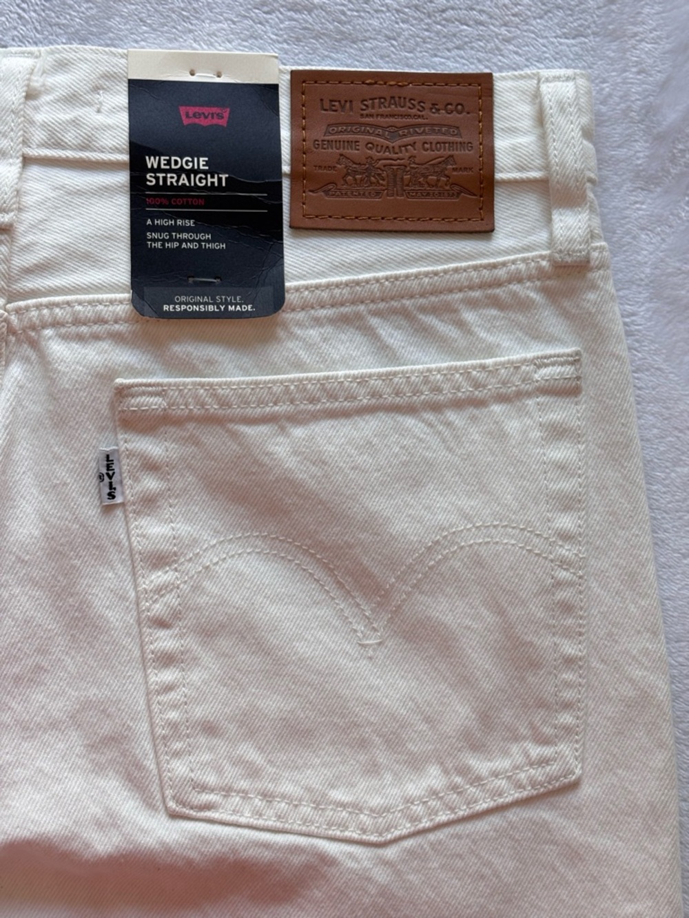 LEVI'S Wedgie Straight Leg Cropped High Rise Button Fly White Jeans--NWT--30 - Picture 12 of 16
